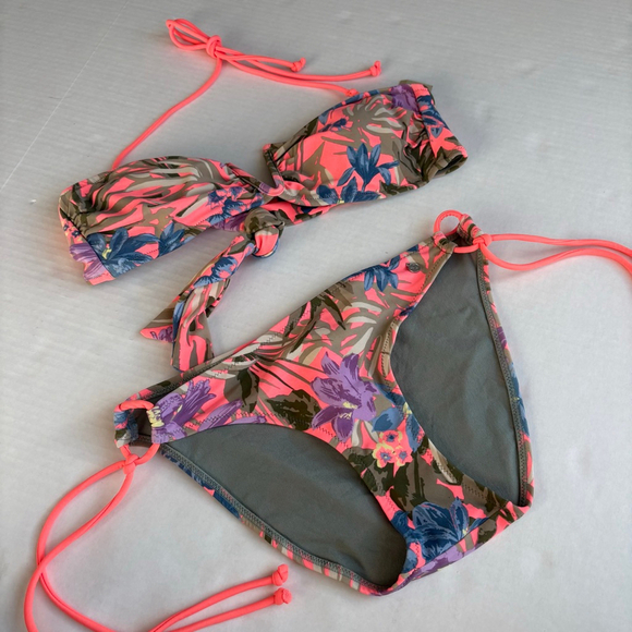 American Eagle Outfitters Other - Women's American Eagle Tropical palm floral print Bikini Set Pink Floral Size S